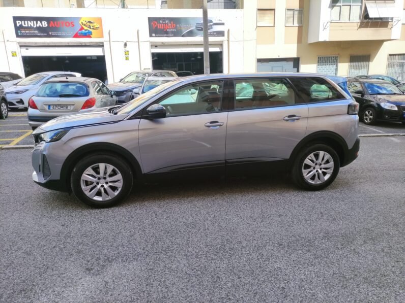 
								Peugeot 5008 full									