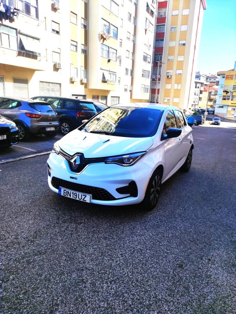 
								Renault ZOE full									