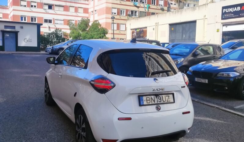 
								Renault ZOE full									