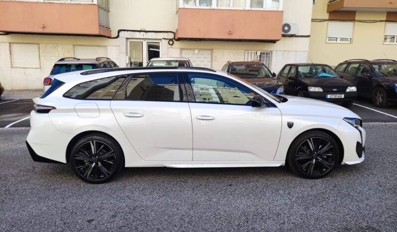 
								2022 Peugeot 3008 SW full									