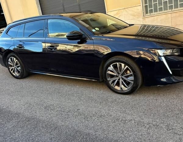
								Peugeot 508 SW full									