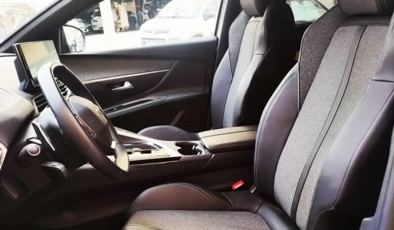 
								Peugeot 5008 Allure Pack Hybrid full									