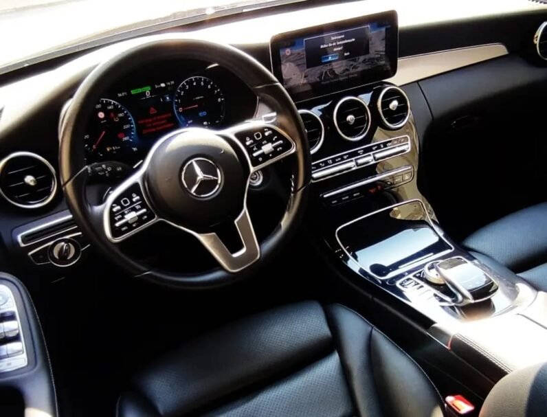 
								Mercedes-Benz EQB 250 full									