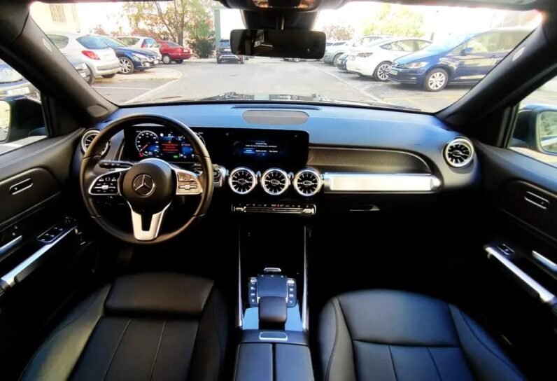 
								Mercedes-Benz EQB 250 full									