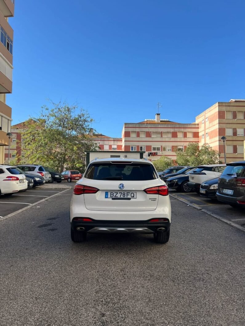 
								MG EHS PHEV-LUXURY full									