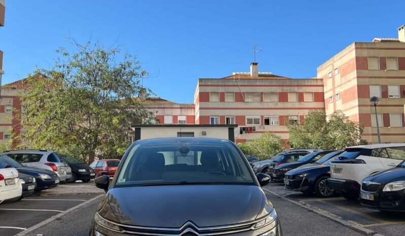 
								Citroen C4 7-seater full									