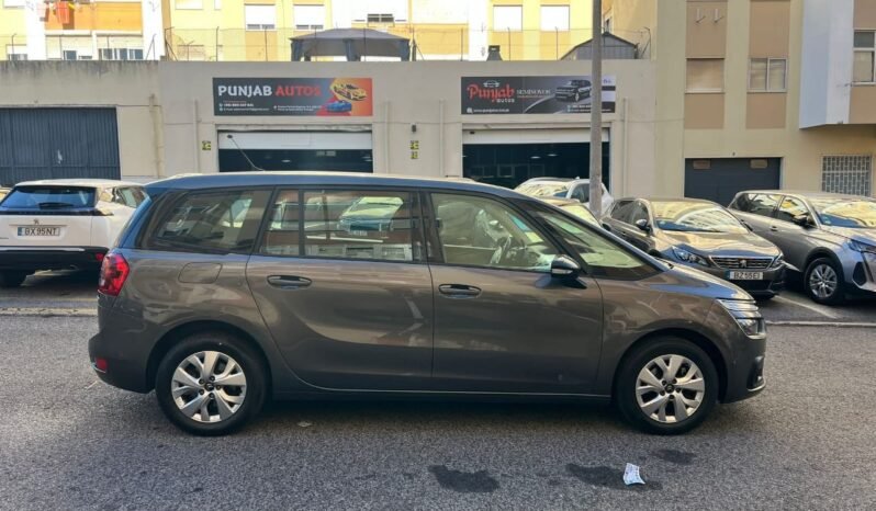 
								Citroen C4 7-seater full									