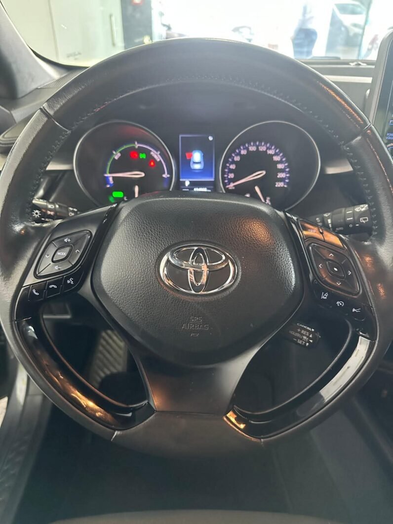 
								Toyota CHR 1.8 full									