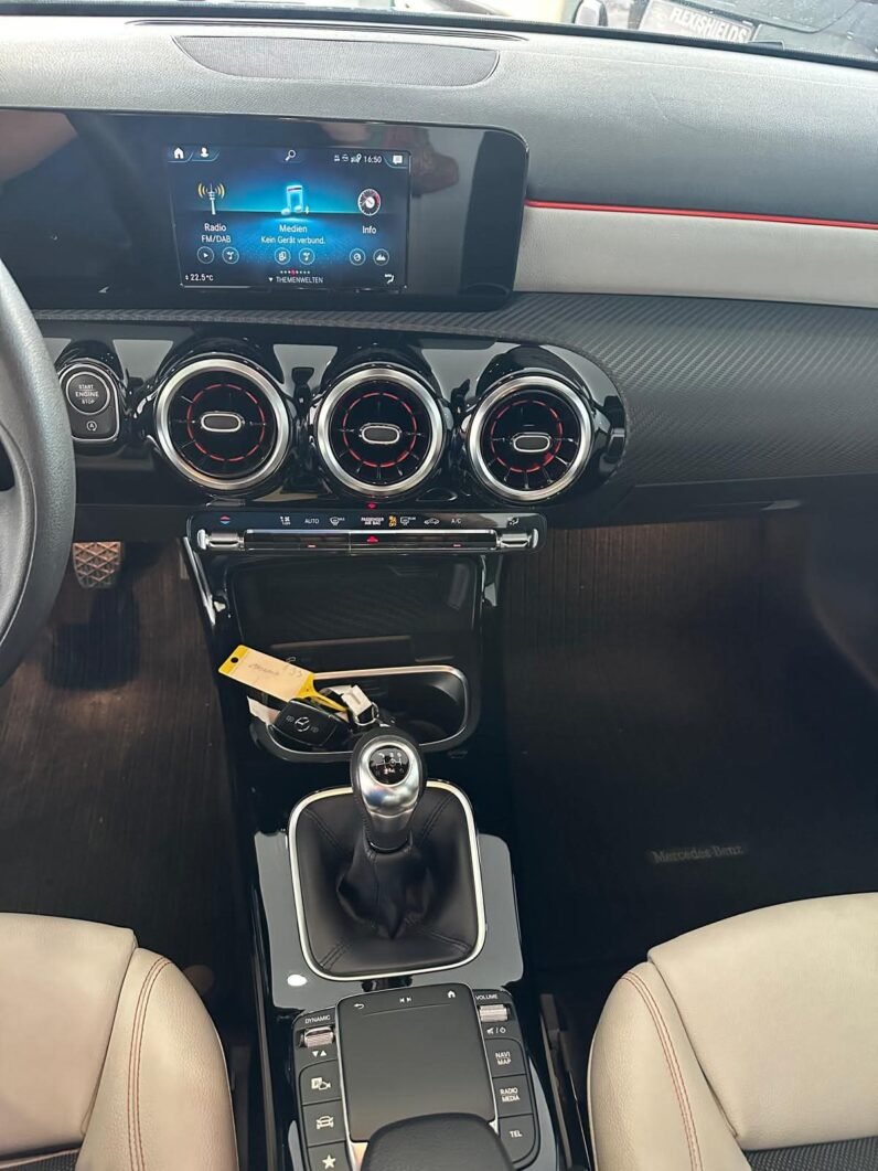 
								Mercedes-Benz  X203T2 full									