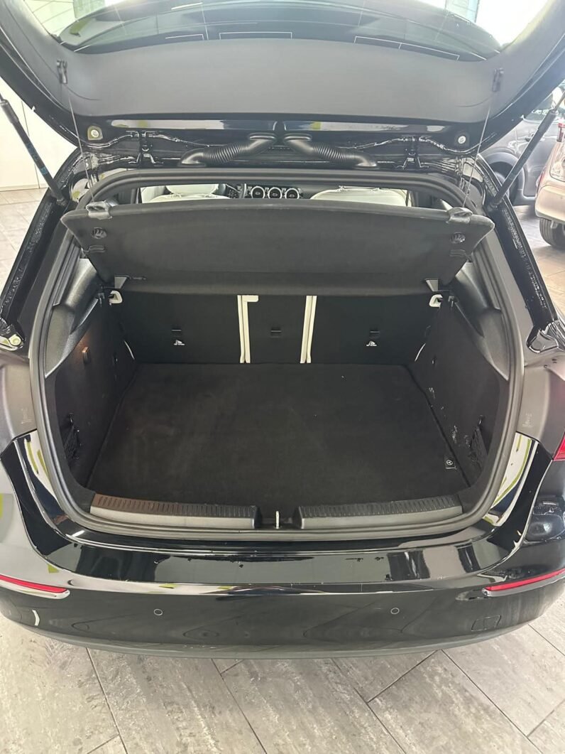 
								Mercedes-Benz  X203T2 full									