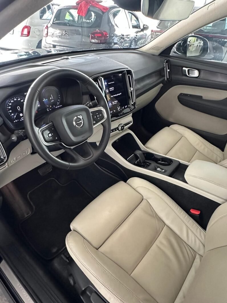 
								VOLVO XZBW XC40 full									