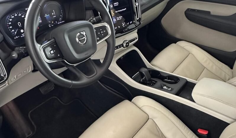 
								VOLVO XZBW XC40 full									