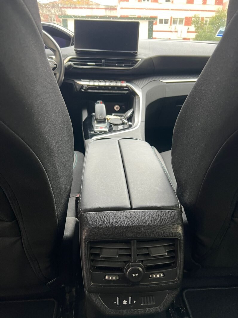 
								Peugeot 5008 Active full									