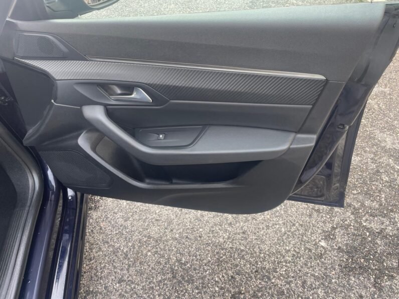 
								Peugeot 508 SW  EAT 8 ALLURE  Automatic full									