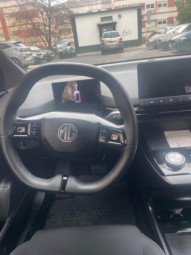 
								MG EHS PHEV – PLUG-IN HYBRID SUV full									