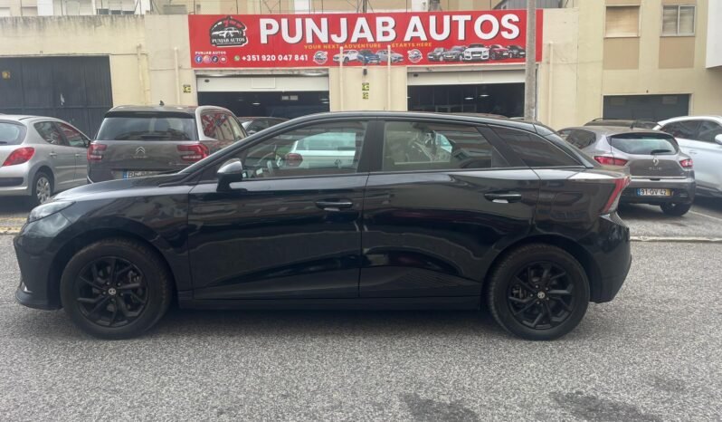 
								MG EHS PHEV – PLUG-IN HYBRID SUV full									