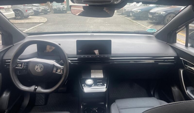 
								MG EHS PHEV – PLUG-IN HYBRID SUV full									