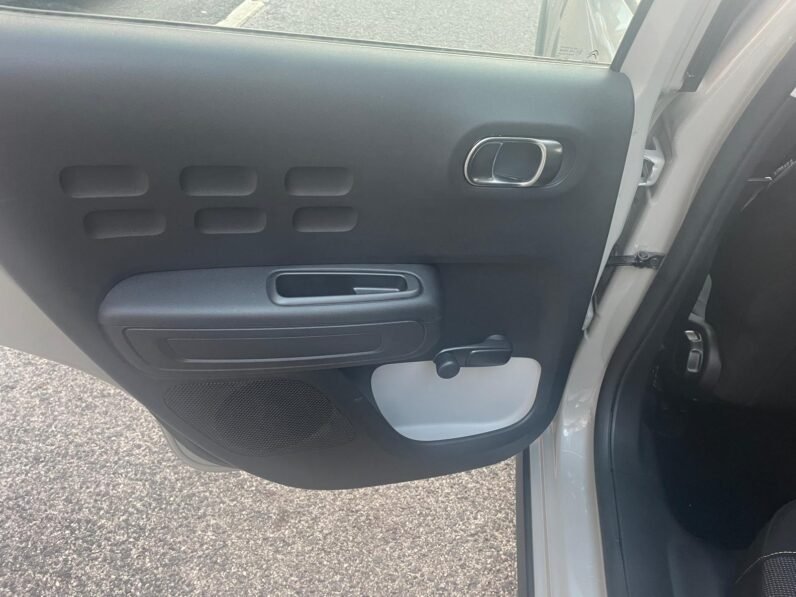 
								Citroën C3 5-Seater full									