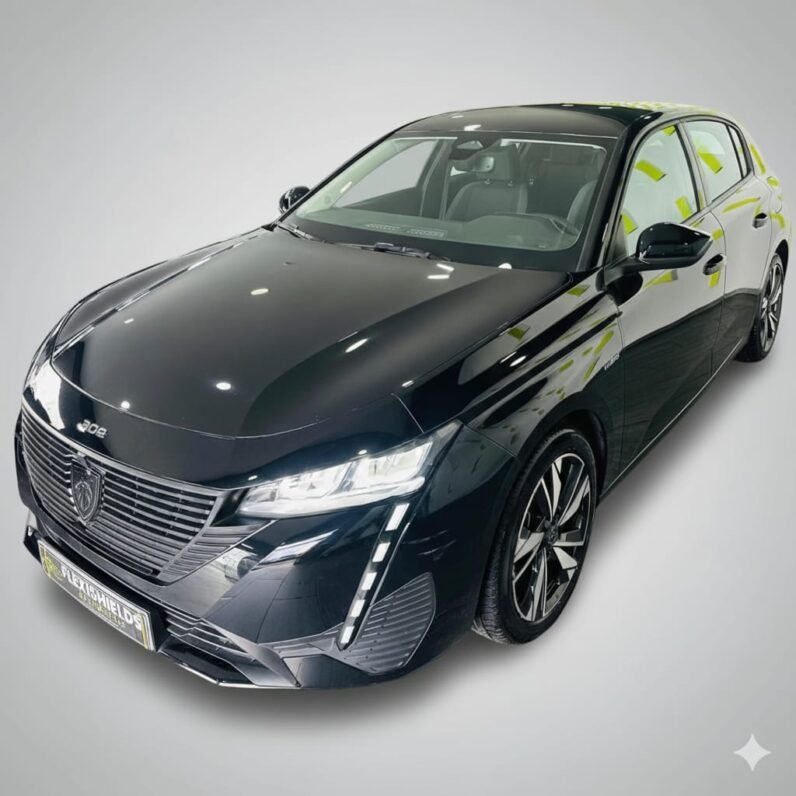 
								Peugeout 3008 Hybrid full									