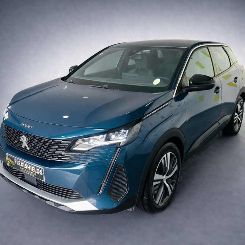
								Peugeot 3008 Hybrid full									