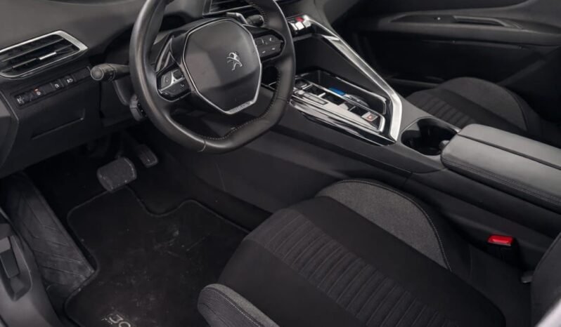 
								Peugeot 3008 Hybrid full									