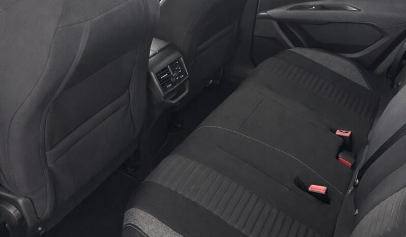 
								Peugeot 3008 Hybrid full									