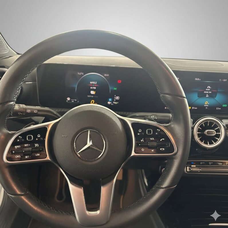 
								Mercedes A250 E full									