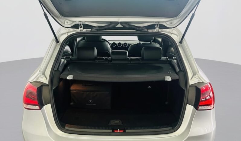 
								Mercedes A250 E full									