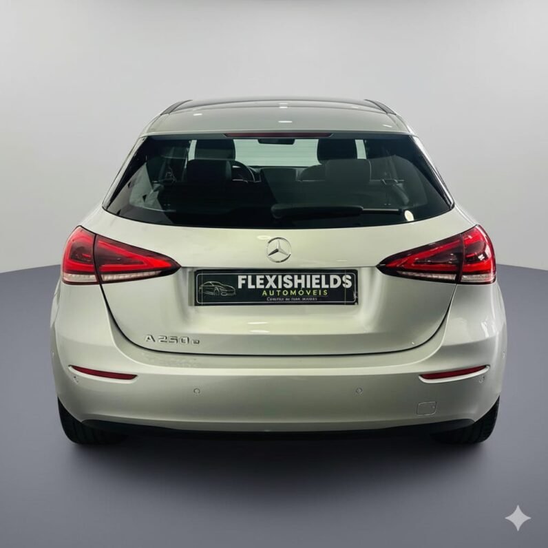 
								Mercedes A250 E full									