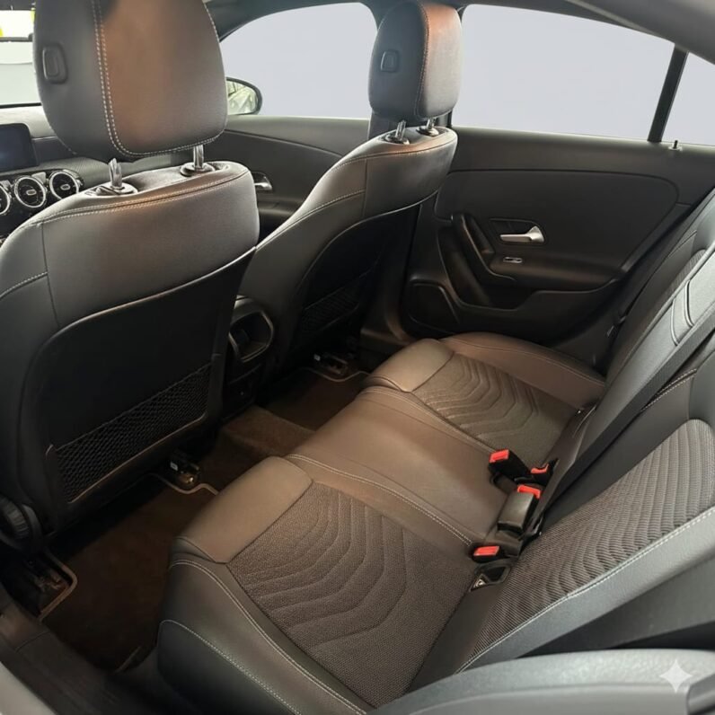 
								Mercedes A250 E full									