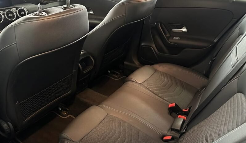 
								Mercedes A250 E full									