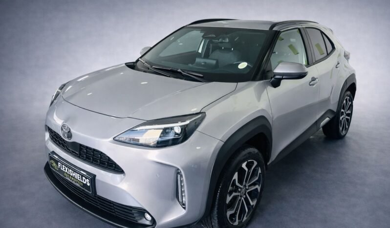 
								Toyota Yaris Cross full									