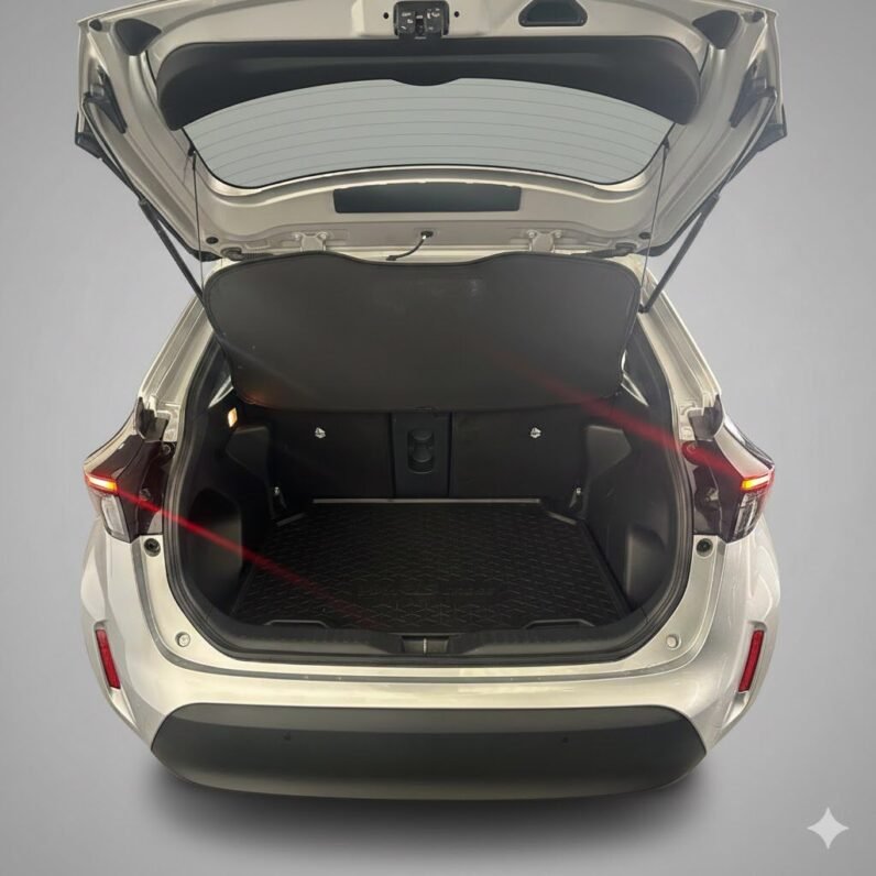 
								Toyota Yaris Cross full									