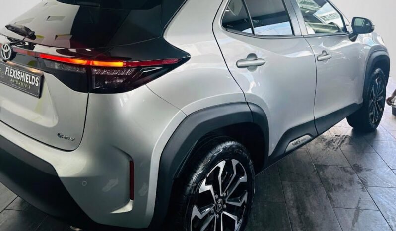 
								Toyota Yaris Cross full									