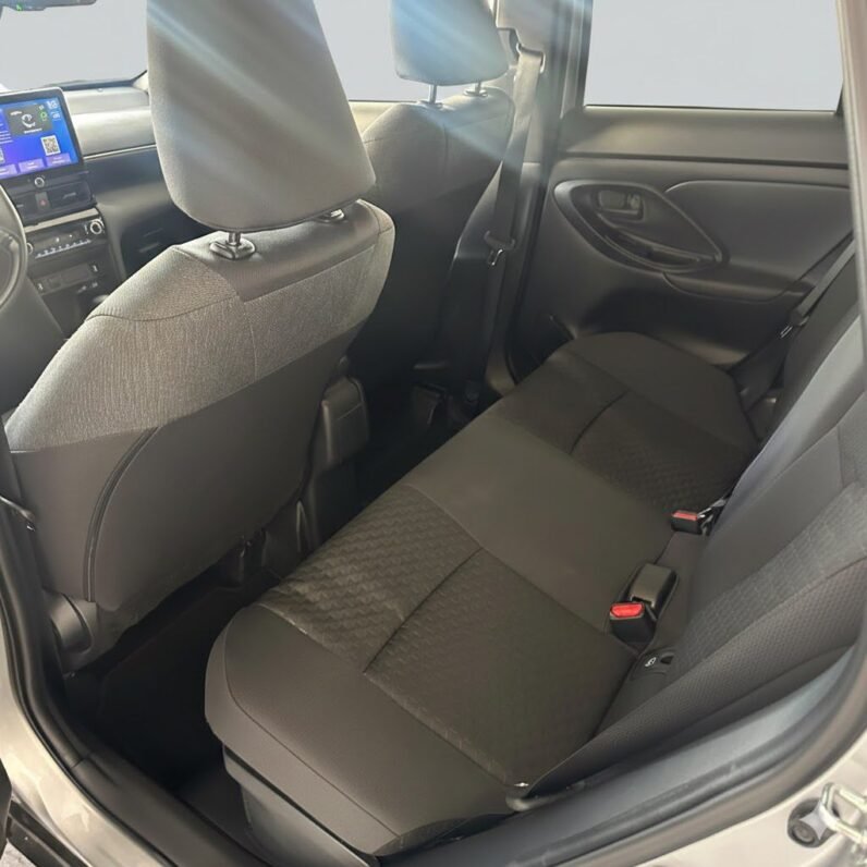 
								Toyota Yaris Cross full									