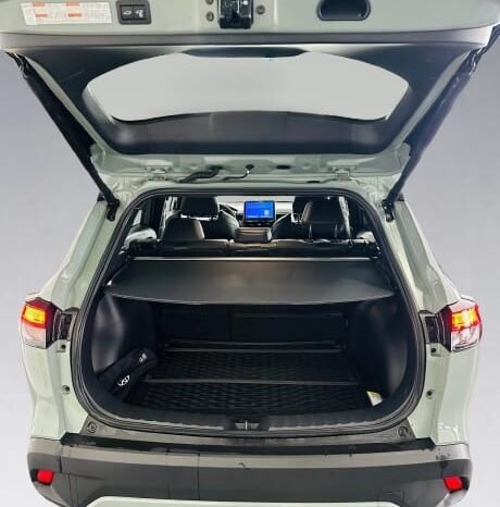 
								Toyota Corolla Cros full									