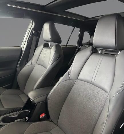 
								Toyota Corolla Cros full									