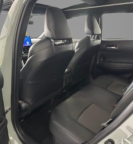 
								Toyota Corolla Cros full									